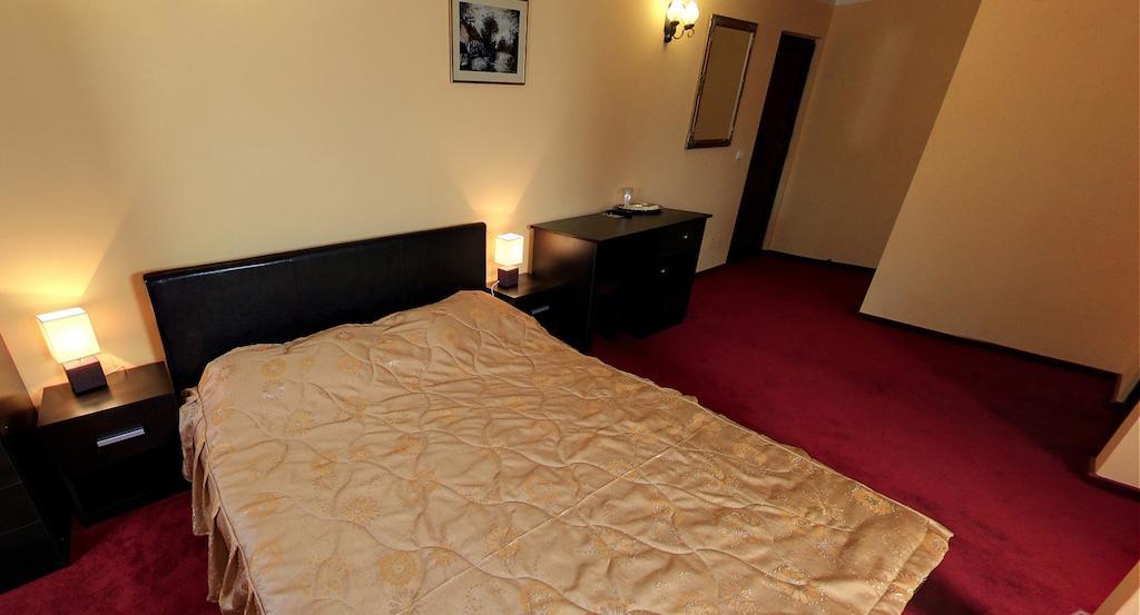 La Storia Guest House Piteşti Esterno foto