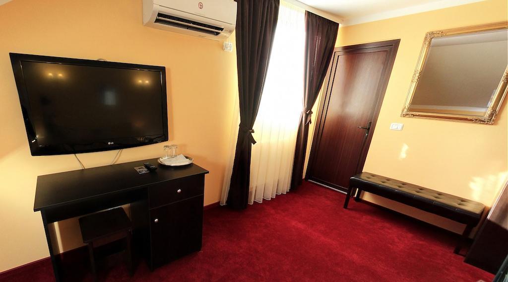 La Storia Guest House Piteşti Esterno foto