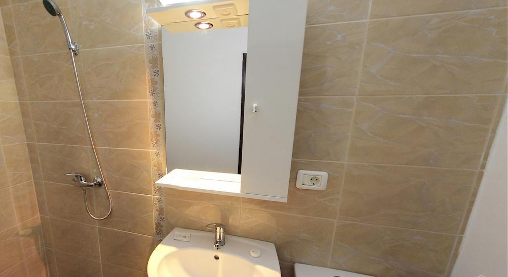 La Storia Guest House Piteşti Esterno foto