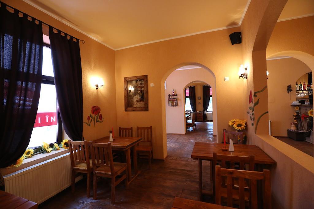 La Storia Guest House Piteşti Esterno foto